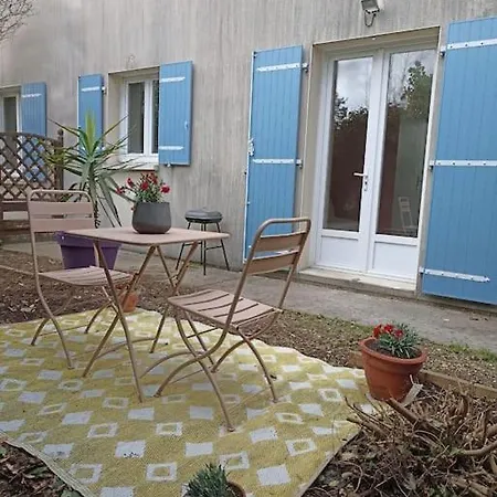 Apartament Avec Jardin *